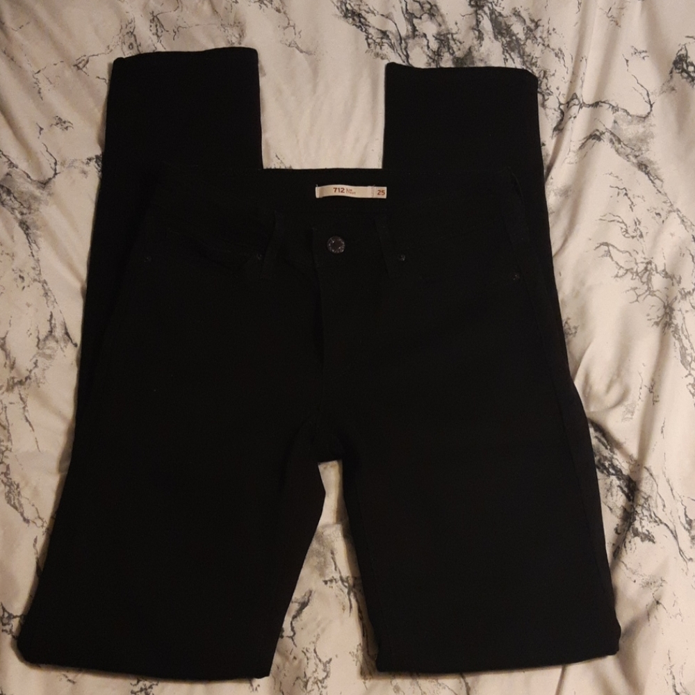 Nwot black skinny levis